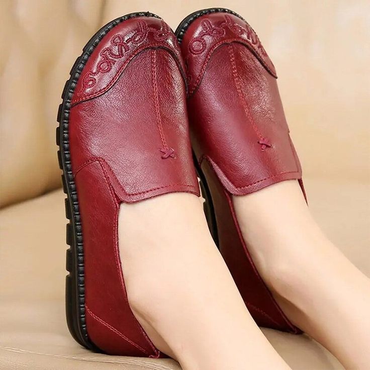 Shipping: Worldwide Express Shipping AvailableDelivery time: 7-15Days Fast ShippingReturns: Fast refund, 100% Money Back Guarantee.Brand Name: feerldiFlats Type: LoafersUpper Material: PUToe Shape: Round ToeOrigin: Mainland ChinaSeason: Spring/AutumnOccasion: CasualClosure Type: Lace-upItem Type: FlatsFashion Element: SewingDepartment Name: AdultStyle: LEISUREOutsole Material: TPRInsole Material: PUPattern Type: SolidModel Number: WB-232Fit: Fits true to size, take your normal sizeLining Materia Female Loafers, Floral Flat Shoes, Moccasins Women, Women's Flat Shoes, Floral Flats, Oxford Sneakers, Flat Loafers, Crystal Sandals, Fur Shoes