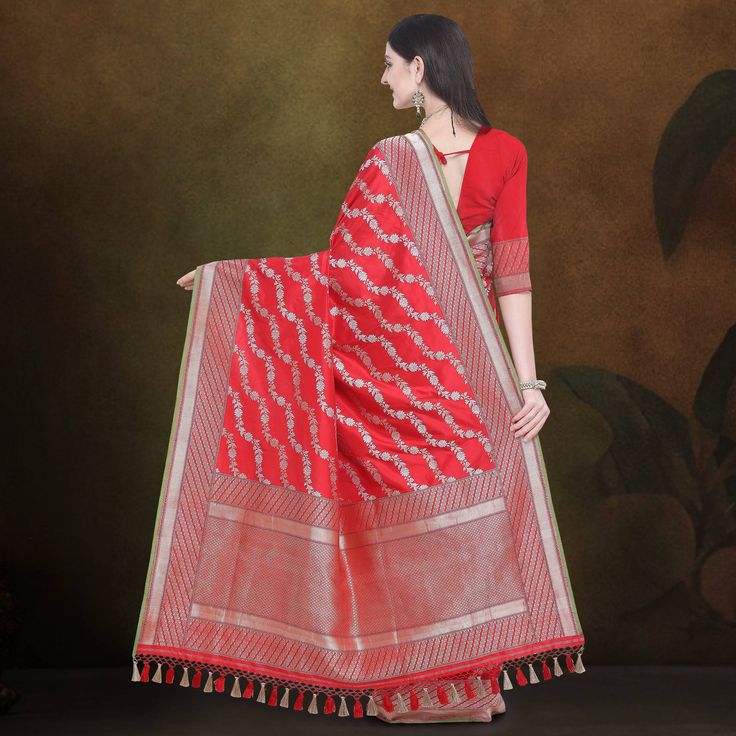 Category - Pure Katan Silk Banarasi Saree. Khinkhwab brings you an exclusive Katan range that is sure to make you fall in love with.This elegant traditional red katan handloom Kadua saree with Leheriya (waves) work all over is just the right pick to make a stunning statement. The silver and gold zari weaving (Sona Rupa work) done all over to make leheriya design makes it a stunning, elegant and regal saree. Fabric - Pure Banarasi Katan Silk. Katan is a thread, prepared by twisting a different nu Regal Saree, Leheriya Saree, Silk Banarasi Saree, Handloom Weaving, Background Fabric, Katan Silk, Banarasi Silk Saree, Stripe Silk, Banarasi Saree