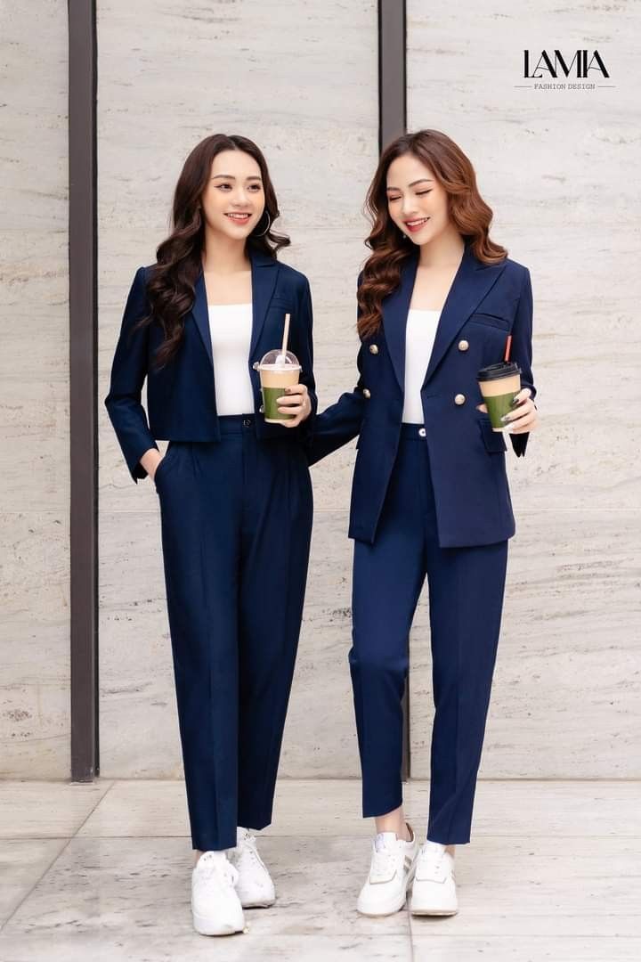 Business Formal Outfits For Women Classy, Korean Formal Outfits For Women, Female Work Outfits, Office Uniform For Women, Women In Suits Aesthetic, Stylish Office Wear, Business Dress Women, Blazer Outfits For Women, Business Casual Outfits For Work