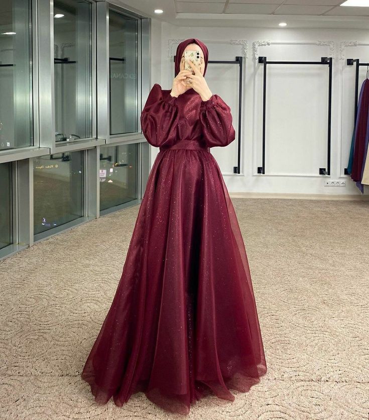 Gamis Maroon Hijab, Bridesmaid Maroon Dress Hijab, Gaun Prom Night Hijab, Dress Merah Maroon Hijab, Maroon Dress Hijab, Halal Prom Dresses, Dress Graduation Hijab Modern, Muslim Bridesmaid Dresses, Red Dress Hijab