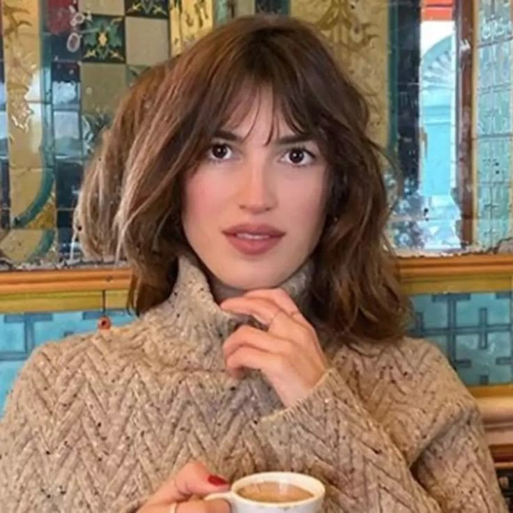 Jeanne Damas Hair, Small Forehead Hairstyles, French Girl Fringe, French Haircut, French Girl Hair, Glamour Uk, Jeanne Damas, Hair Appointment, French Hair