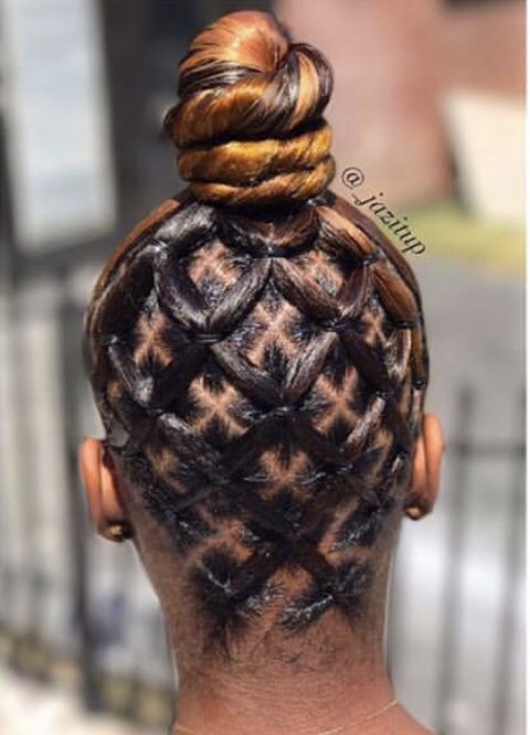 Rubber Band Design Ponytail, Rubber Band Mohawk Hairstyles, Rubber Band Design Natural Hair, Rubber Band Hairstyles Natural Hair Puff, Rubberband Hairstyles Black Women, Rubberband Hairstyles Natural Hair, Rubber Band Hairstyles Natural Hair, Band Hairstyles, Black Hair Updo