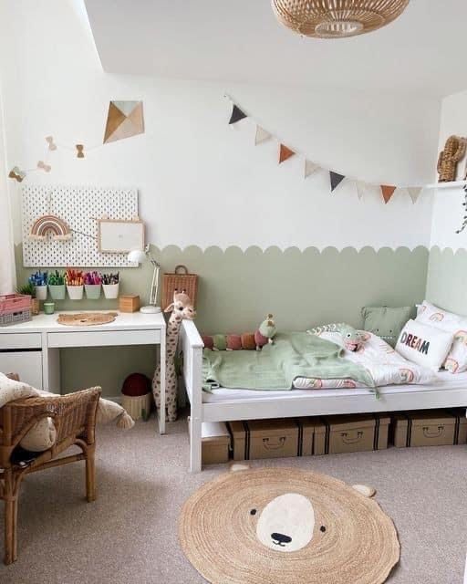 a bedroom with a bed, desk and chair in it's centerpieces