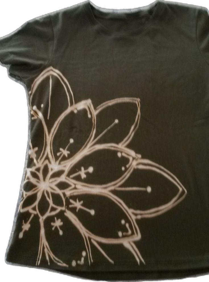 a t - shirt with an image of a flower on it