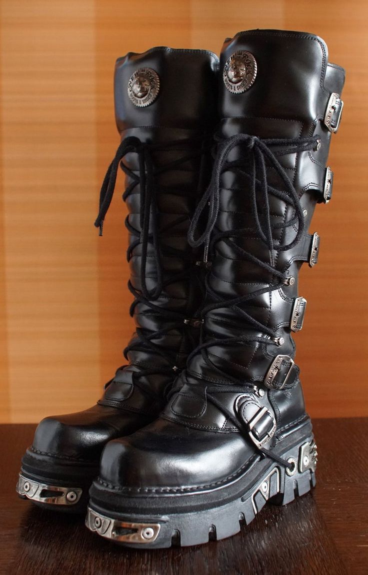 Boots Goth, Steampunk Boots, New Rock Boots, Rock Boots, Goth Boots, Punk Boots, Clothing Art, Halloween Vampire, Gothic Horror