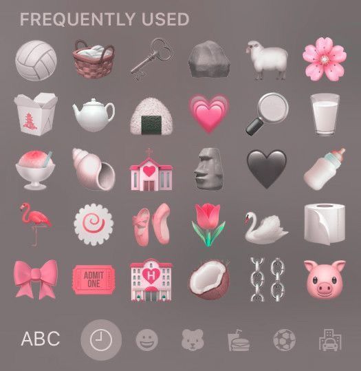 a bunch of different items that are in the shape of hearts and other things to be used