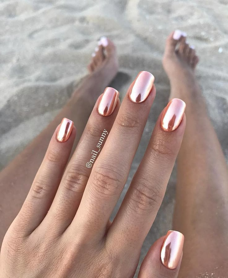 Chrome Manicure, Rose Gold Nails Design, Chrome Nail Polish, Metallic Nail Art, Gold Nail Designs, Nails Gold, Trendy Nail Art Designs, Rose Gold Nails, Gold Nail