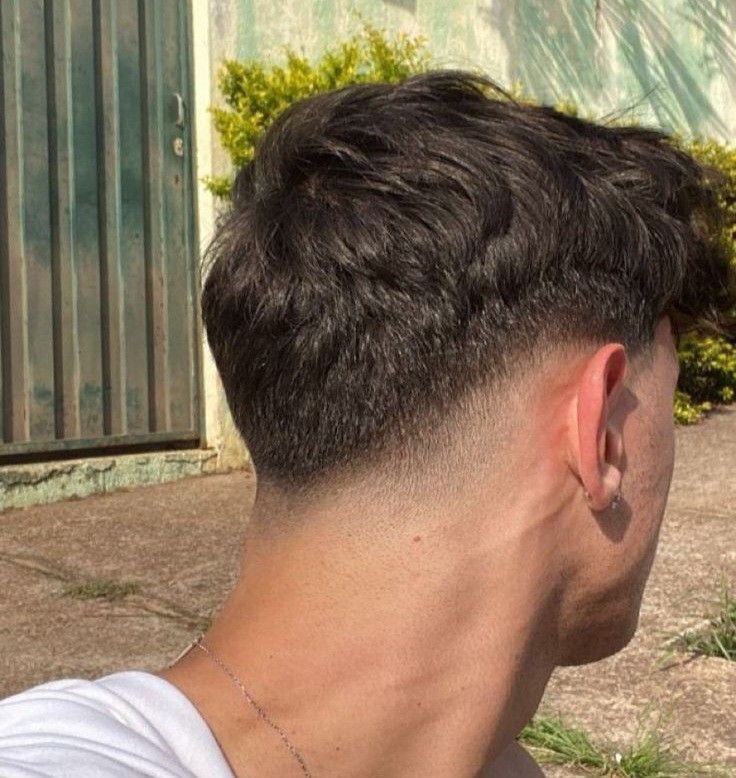 Men Short Hair Fade, Mens Haircuts Thick Hair, Very Short Hair Men, Taper Fade Short Hair, Mid Fade Haircut, Fade Haircut Curly Hair, Low Taper Fade Haircut, Haircut Selfie, Short Fade Haircut