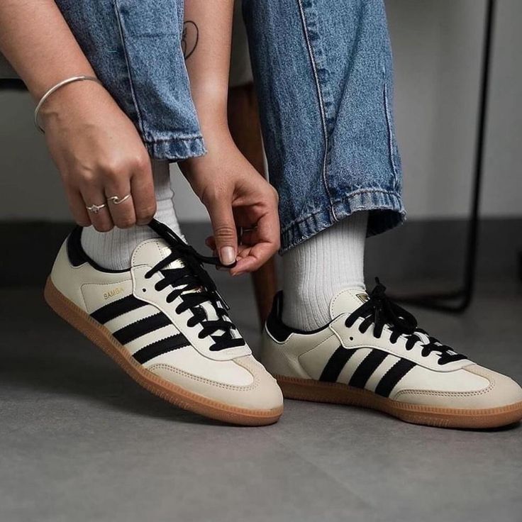 New In Box 100% Authentic Tan Adidas, Spezial Adidas, Spezial Shoes, Aesthetic Adidas, Samba Adidas, Adidas White Sneakers, Samba Shoes, Adidas Originals Shoes, Yellow Adidas