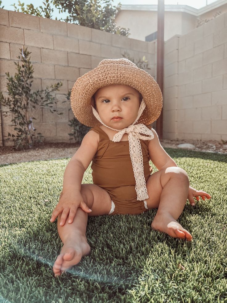 Bucket Hat Outfits, Kids Sun Hats, Baby Crochet Hat, Baby Fashion Summer, Stylish Children, Baby Summer Hat, Baby Is Coming, Kids Sun Hat, Kids Sun