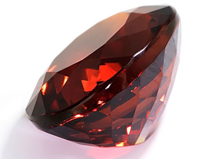 Tanzanian spessartite garnet 5.69ct 10.5x9mm oval. Gemstone mined in Tanzania and cut in India. Faceted Round Gemstones For Formal Occasions, Round Faceted Gemstones For Formal Occasions, Formal Round Faceted Gemstones, Oval Diamond-cut Gemstones For Formal Occasions, Formal Oval Diamond-cut Gemstones, Spessartite Garnet, Tanzania, Garnet, Vase