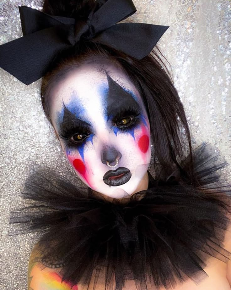 Kids Creepy Clown Costume, Clown Costume Women Scary, Diy Scary Clown Costume For Women, Scary Clown Costume Women Face Makeup, Creepy Clown Makeup For Kids, Goth Clown Aesthetic, Scary Clown Makeup For Women, Carnival Clown Makeup, Creepy Clown Costume Women