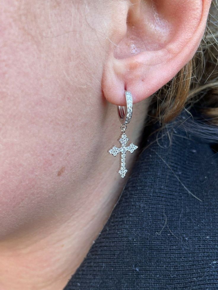 Men’s or ladies medium/large cross earrings
Each order you get a pair of 2 earrings!
Dangle cross studs
Solid 925 sterling silver
Stamped 925
Won’t turn your ears green as it’s a real precious metal
Earrings are roughly 1” drop
Cross is 0.5”x0.75”
Total 1ct TW man made diamonds
Look just like real diamonds (not cheap CZ) Cant tell difference from natural diamonds without s microscope
Cross freely dangles over the stud
Screw back for a secure fit!
P Infinite Jewelry, 10k Gold Chain, Red Stone Ring, Cross Earrings Studs, Gothic Crosses, Colored Engagement Rings, 2 Earrings, Man Made Diamonds, Moissanite Earrings