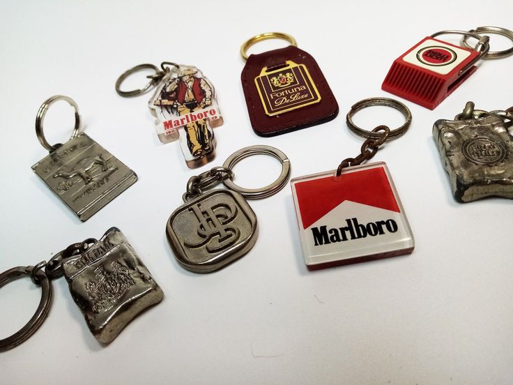 Choice of one tobacciana vintage collection keychain as the pictures that take part of the description. The Marlboro square keychain has the chain very rusty. Also the Lucky Strike silver box is quite chipped so the price is reduced for both. I sell them only for collection purposes and not to be used. I send by registered mail with tracking number. Any question please send me a message, thank you! * Sold keychains doesn't appears at the options list* Square Keychain, Keychain Collection, Vintage Keychain, Cool Keychains, Silver Box, Phone Charm, Cool Items, Pretty Jewellery, Key Chains