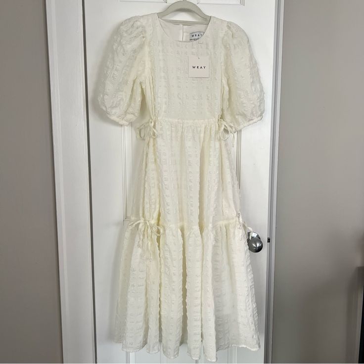 Brand New With Tags Originally $265 Sold Out Wray Rosemary Bubble Dress Midi Length With Adjustable Cinch Ties Ivory/Cream/White Color Size: Xxs Cream Dress Outfit, Princess Aesthetic Outfits, Modest Looks, Cream White Color, Modest Clothes, White Dress Party, Bubble Dress, Modest Dress, Princess Aesthetic