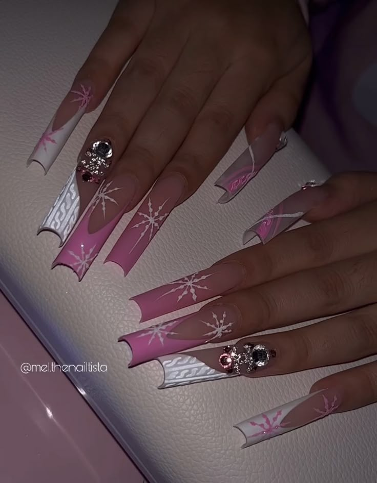 Long Acrylic Nails Designs Ideas Winter, Christmas Acrylic Nails Holiday Long, Long Winter Nail Designs, Baddie Christmas Nails Medium, Baddie Christmas Nails Long, Xxl Christmas Nails, Xl Christmas Nails, Long Acrylic Nails Christmas, Xmas Nails Long