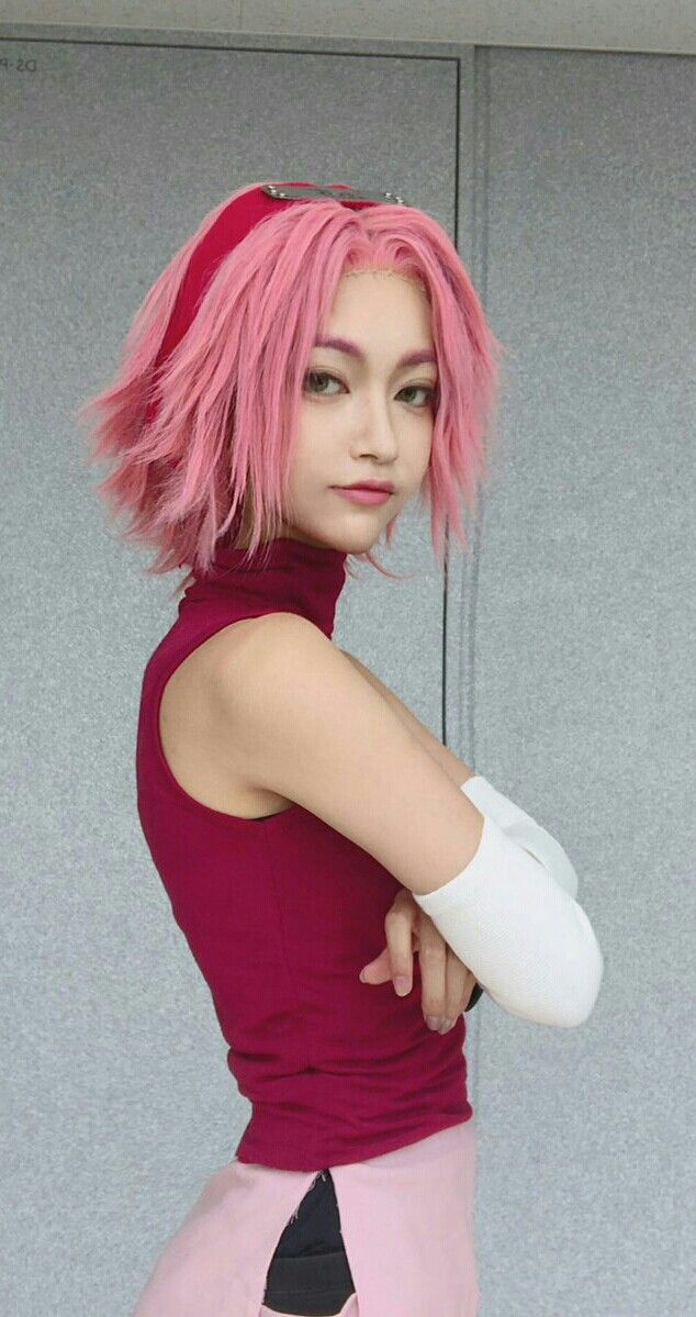 Sakura |#Naruto | #Cosplay Cosplay Sakura, Sakura Haruno Cosplay, Funny Crafts, Sasuke Cosplay, Sakura Cosplay, Costumes Funny, Pelo Anime, Naruto Team 7, Sakura Naruto