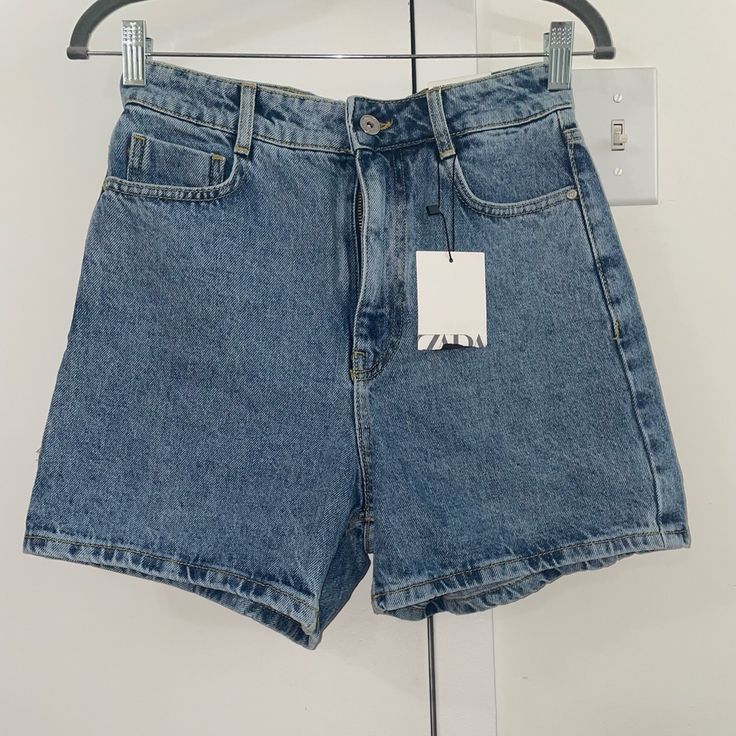 Zara Denim Shorts Zara Shorts, Zara Pants, Denim Shorts, Size 4, Color Blue, Zara, Womens Shorts, Fast Delivery, Pants