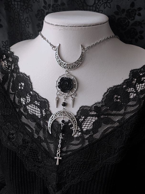 The price is for a necklace only, others are not included. Garment Size SizeFree SizeFull Length48+5 Moon Aesthetic Fashion, Dark Fantasy Jewelry, Gothic Accessories Jewellery, Goth Girl Aesthetic, Goth Jewellery, Gothic Jewelry Diy, Gothic Necklaces, Goth Fits, Gothic Choker