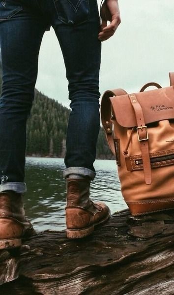 Ocean meets the forest. Mens Fashion Rugged, Lumberjack, Outfit Casual, Well Dressed, Jon Snow, Sling Bag, Men's Style, Men Fashion, Bucket Bag