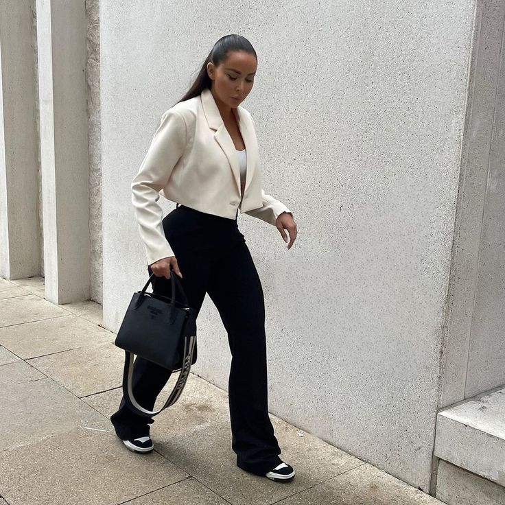 @fashionnova Search 🔎 ‘Cassie Cropped Blazer’ ‘Tasha Dressy High Rise Pants’ | Instagram Summer Outfit Streetwear, Natural Makeup Aesthetic, Cropped Blazer Outfit, Fall Street Styles, White Blazer Outfits, Cropped Outfits, Outfit Style Inspiration, Clothes Teen, Streetwear Fashion Outfits