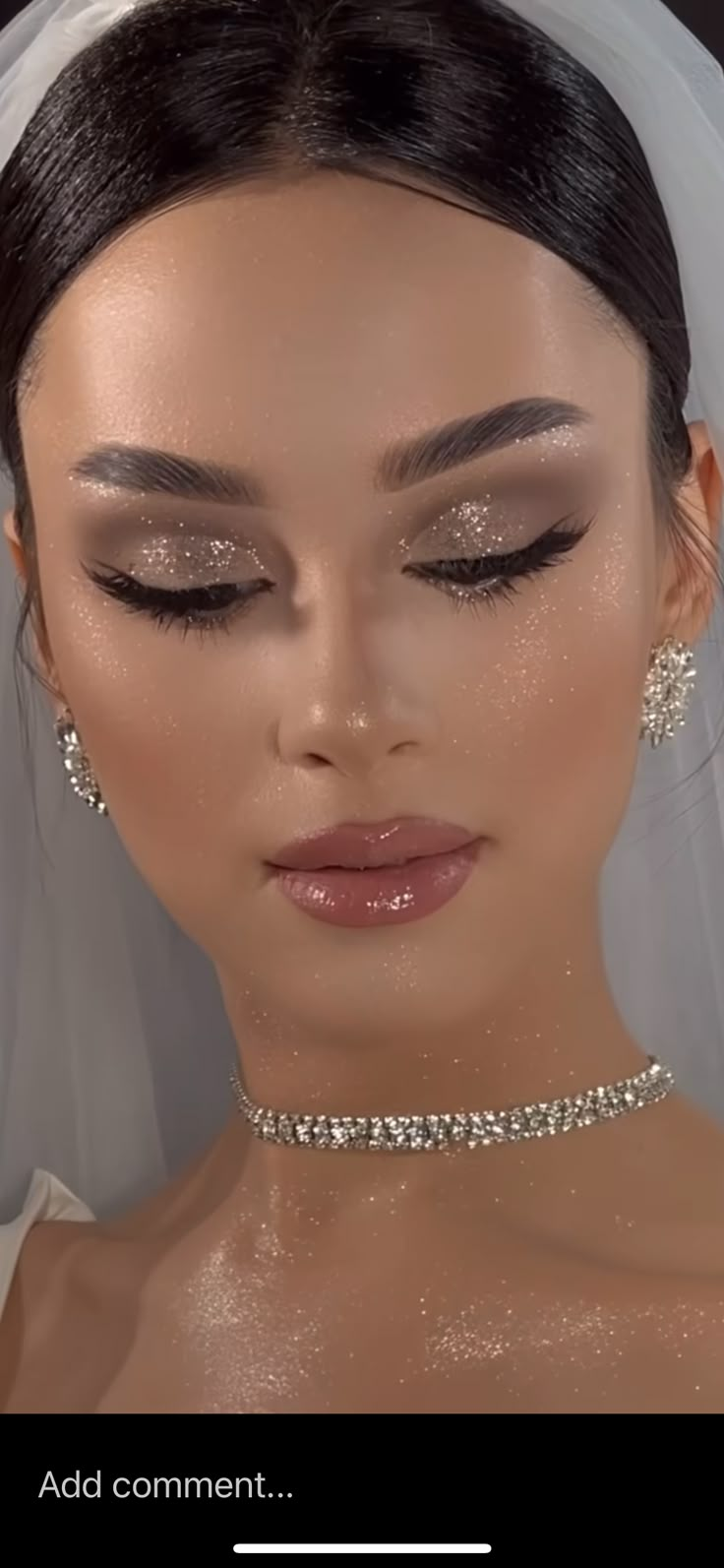 Formal Inspo Makeup, Quince Makeup Glitter, Makeup Ideas Champagne, Simple Glam Makeup Looks, Trend Makeup 2024, Light Smokey Eye Makeup, Champagne Makeup Look, Makeup For Blue Dress, Angelic Makeup Look