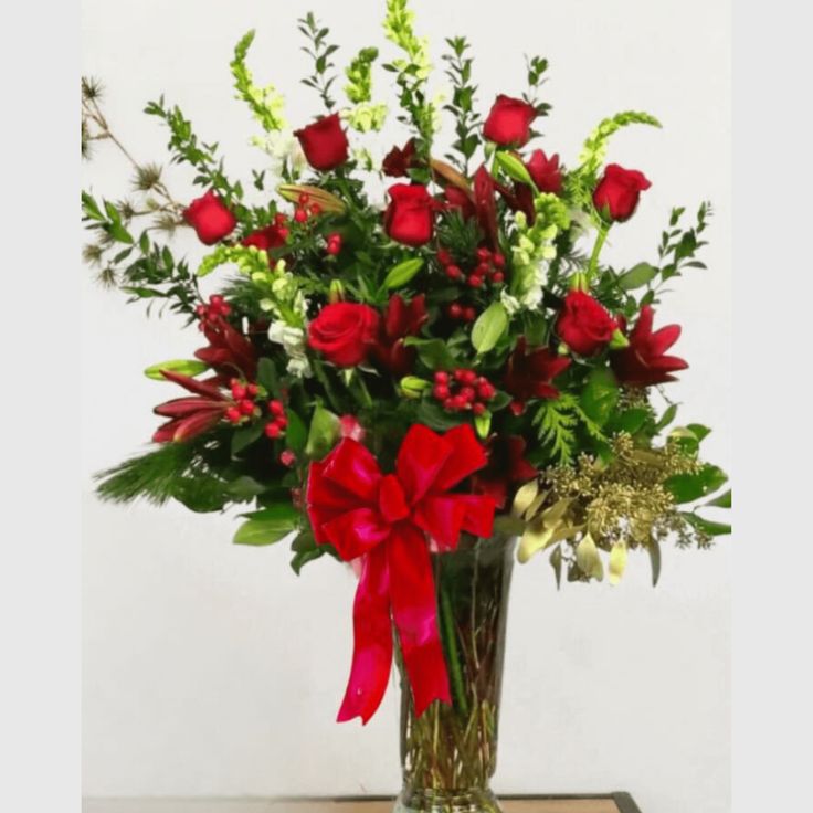 Grand Bouquet - Tiger Lily Floral Tiger Lily Flowers, Roses Arrangements, Bouquet Arrangement, Dozen Roses, Hand Design, Rose Arrangements, Bouquet Arrangements, Vase Arrangements, Festive Look