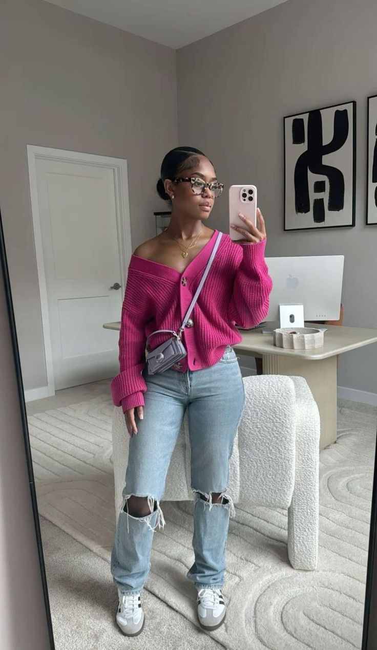 Everyday College Outfits Black Women, Cute Outfit Inspo Black Women, Trendy Outfits For Summer Black Women, Promoted By Amazon Outfits, College Outfit Ideas Black Women, Clean Look Black Women, Modesty Outfits Black Women, Jeans With Sambas, Sambas Outfits Black Women