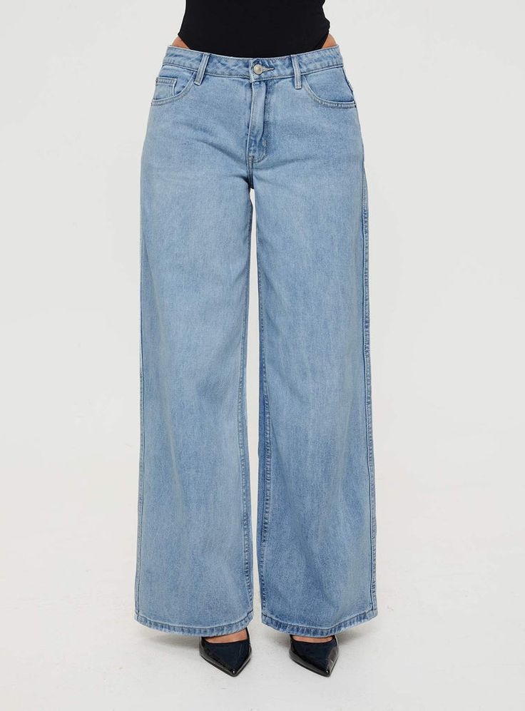 Ramos Low Rise Denim Jeans Light Wash Jeans Models, Denim Belt, Jeans Light Wash, Pointed Toe Heels, Studio Shoot, Jeans Light, Low Rise Jeans, Light Wash Denim, Blue Denim Jeans