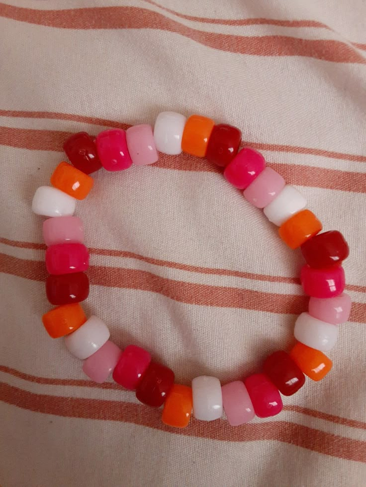 Lesbian Bracelet Diy, Lesbian Kandi Bracelet, Lesbian Jewelry Diy, Lesbian Accessories, Lgbt Bracelet, Pride Necklace, Diy Kandi Bracelets, Diy Kandi, Kandi Ideas