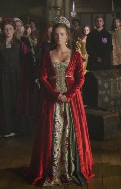 The Tudors Costumes, Margaret Tudor, Green And Gold Dress, Tudor Series, Tudor Dress, Tudor Fashion, Tudor Costumes, The Tudors, Hollywood Costume