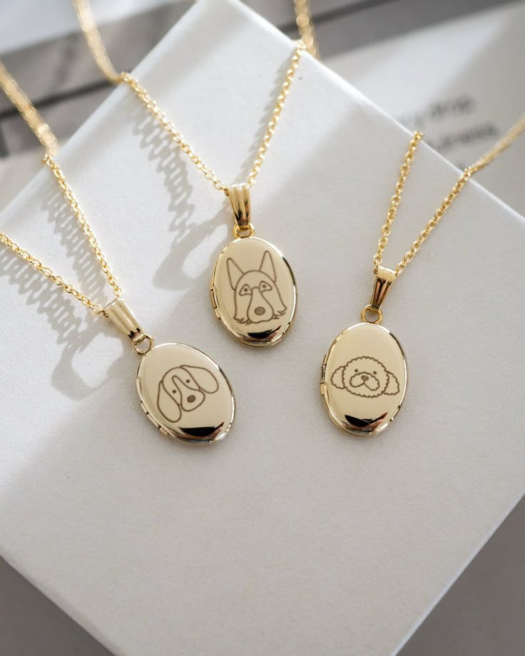 Dog Locket, Engrave Necklace, Engravable Necklace, Dog Memory, Abbott Lyon, Necklace Locket, Engraved Locket, Pet Memorial Jewelry, Round Locket