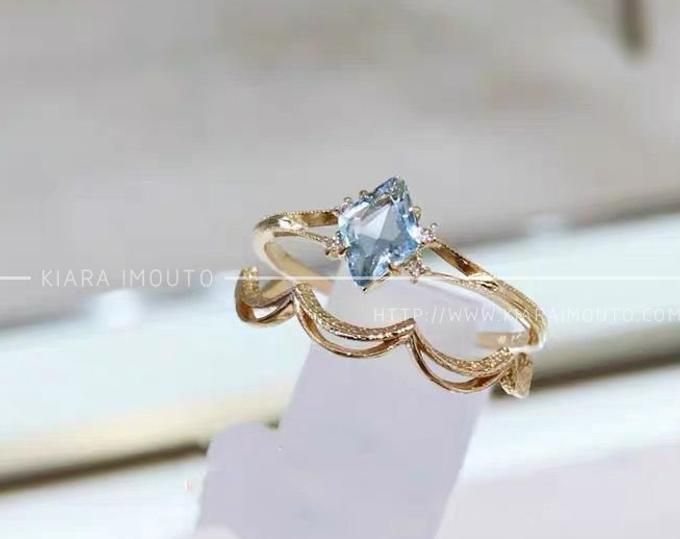 Etsy :: Ваше место для покупки и продажи изделиий ручной работы Light Blue Diamond Promise Ring, Elegant Sapphire Crystal Ring, Elegant Light Blue Sapphire Promise Ring, Elegant Light Blue Rings For Formal Occasions, Elegant Blue Topaz Rings For Anniversary, Elegant Topaz Ring With Diamond Cut For Promise, Blue Topaz Solitaire Crystal Ring, Diamond Cut Round Topaz Ring, Elegant Diamond Cut Topaz Ring