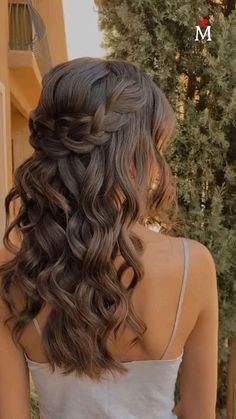 Light Brown Hair Styles, Half Up Half Down Bun, Brown Hair Styles, Pretty Hair Styles, Rambut Brunette, Gents Hair Style, Korean Hair Color, Honey Brown Hair, Prom Hair Down