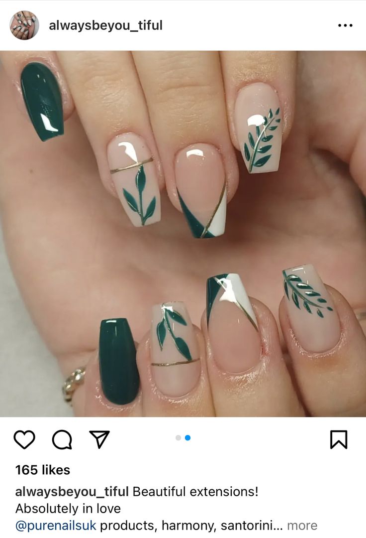 Cute Forest Green Nails, Fall Nails Emerald Green, Forest Green Nail Art, Fall Nails Green And Brown, Green Inspired Nails, Jungle Green Nails, Simple Nail Designs 2024 Trends, Jungle Nails Design, Green Gel Nails Ideas