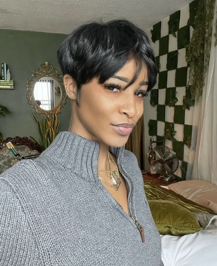 Long Pixie Black Women, Short Hair Cuts For Black Women Relaxed, Bowl Haircut Women, Relaxed Hairstyles, Short Relaxed Hairstyles, Short Hair Images, Natural Hair Short Cuts, Short Haircut Styles, Haute Hair