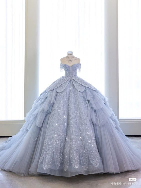 Era Victoria, Debut Dresses, Debut Gowns, Quinceanera Themes Dresses, Quinceñera Dresses, Blue Ball Gowns, Pretty Quinceanera Dresses, Quinceanera Dresses Blue, Quince Dress