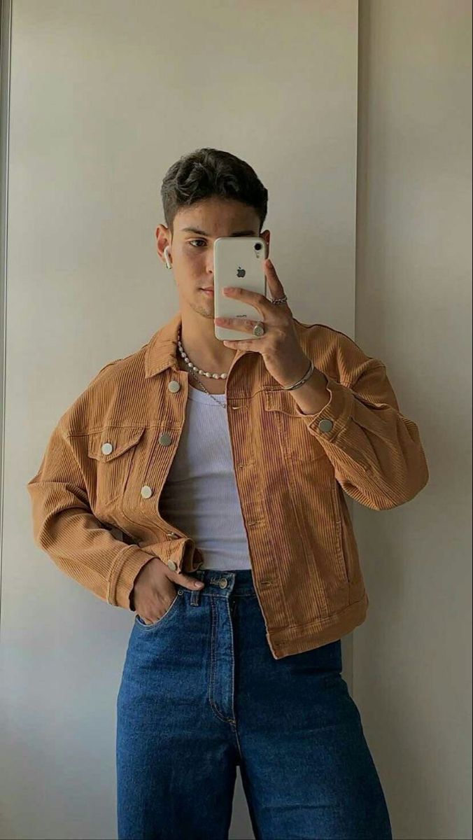 Look 80s, Style Denim Jacket, Tank Tops For Men, Trendy Boy Outfits, Mens Summer Outfits, Hong Kong Style, Mens Trendy Outfits, Street Style Outfits Men, Men Stylish Dress