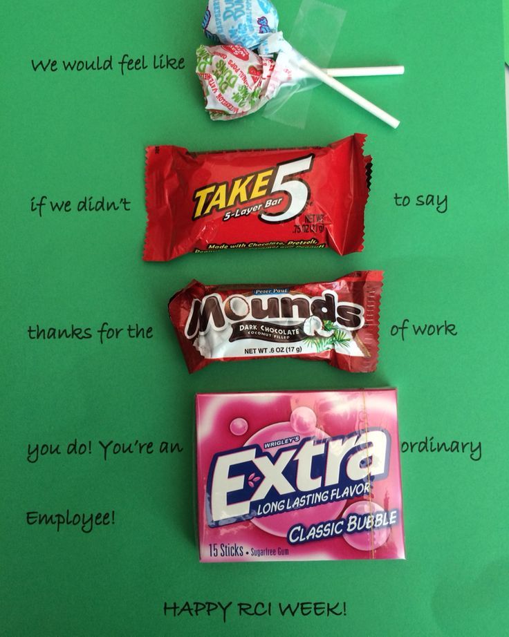 three different types of candy on a green board with words written in english and spanish