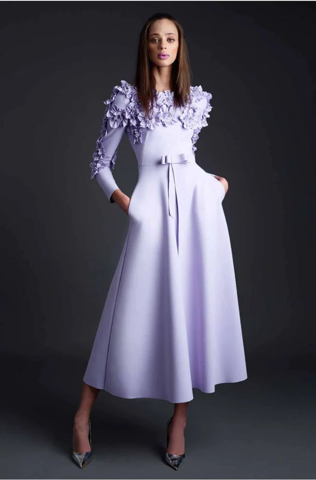 Greta Constantine - Matua – Wardrobe Apparel Greta Constantine, Long Sleeve Evening Dress, Gown Photos, Chic Flowers, Long Sleeve Evening Dresses, Women Party, Dress Size Chart, Photo Colour, Ladies Party