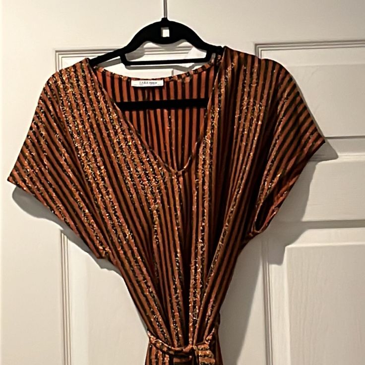 Short Sleeve,Midi, Wrap Dress. Never Worn! Would Be Fun With A Chunky, Platform Shoe. Originally Purchased For A 70s Party! 70s Party, Zara Dresses, Platform Shoes, Orange Black, Wrap Dress, Zara, Colorful Dresses, Midi Dress, Orange