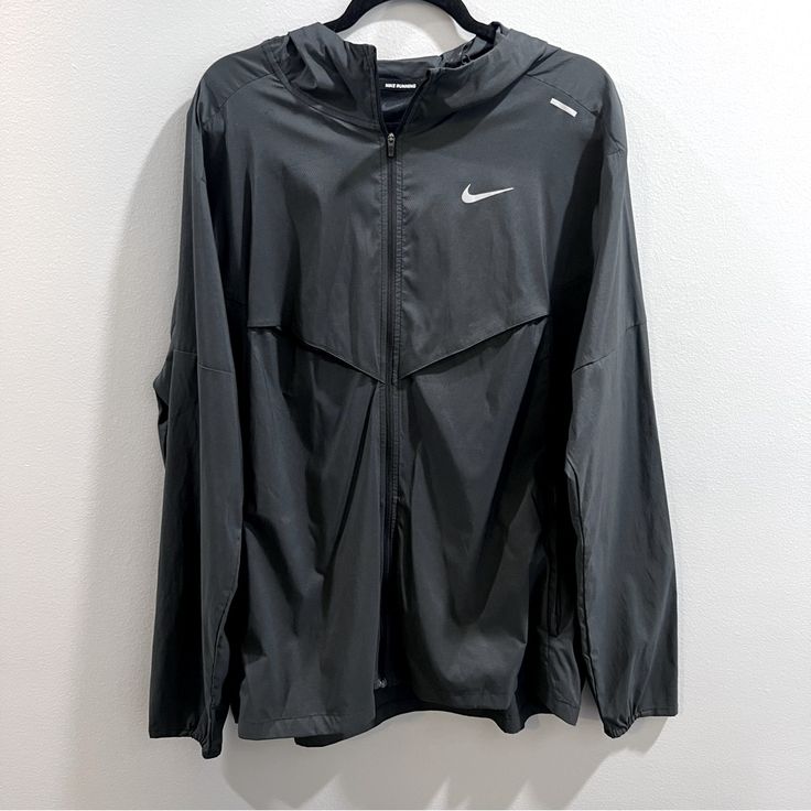 Never Worn!! Men’s Nike Windrunner Jacket Black/Black Xl Tall Windproof Long Sleeve Outerwear For Running, Nike Windbreaker For Winter Running, Nike Urban Outerwear For Gym, Nike Black Track Jacket For Gym, Black Windproof Windbreaker For Sports, Nike Long Sleeve Running Outerwear, Nike Sportswear Running Outerwear, Black Sports Track Jacket With Pockets, Nike Moisture-wicking Outerwear For Running