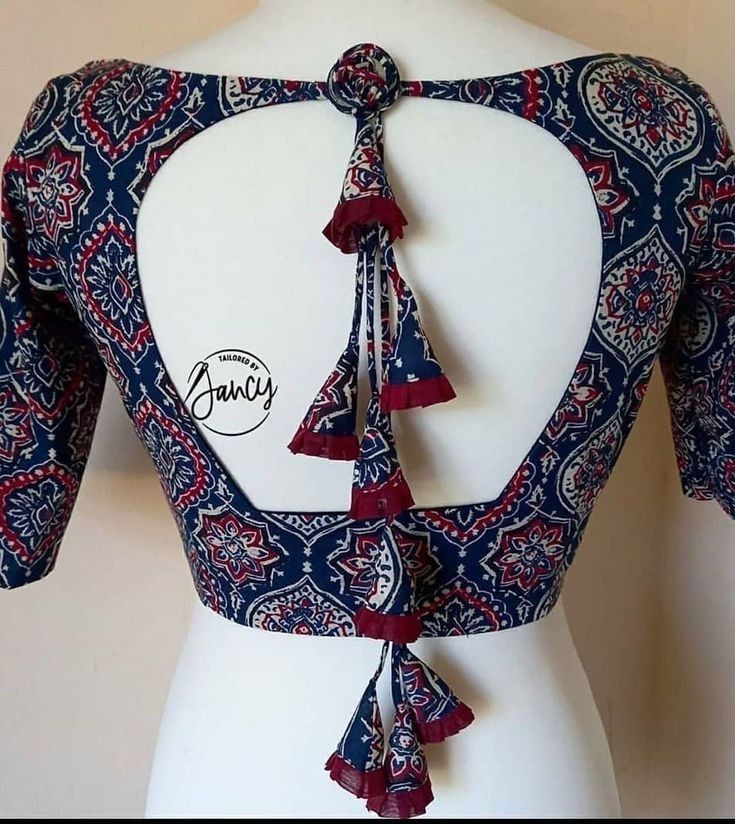 Blouse Designs Pattern, Model Blouse Designs, Boat Neck Blouse Design, Blouse Designs High Neck, Cotton Blouse Design, Cotton Saree Blouse Designs, Fashionable Saree, Latest Blouse Designs Pattern, Traditional Blouse Designs