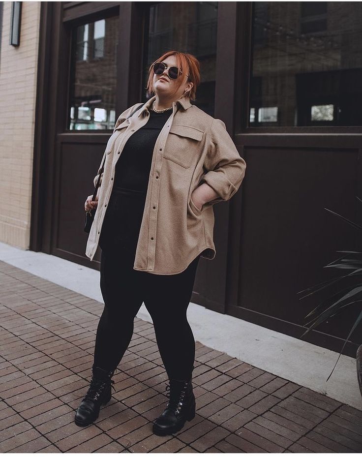 Plus Size Formal Outfit Ideas, Corduroy Jacket Outfit Plus Size, Plus Size Lounge Wear Winter, Plus Size Fall Date Night, Shaket Outfits For Women Plus Size, Black Leggings Outfits Winter, Winter Outfits Fat Women, Apple Outfits Plus Size, Plus Flare Jeans Outfit