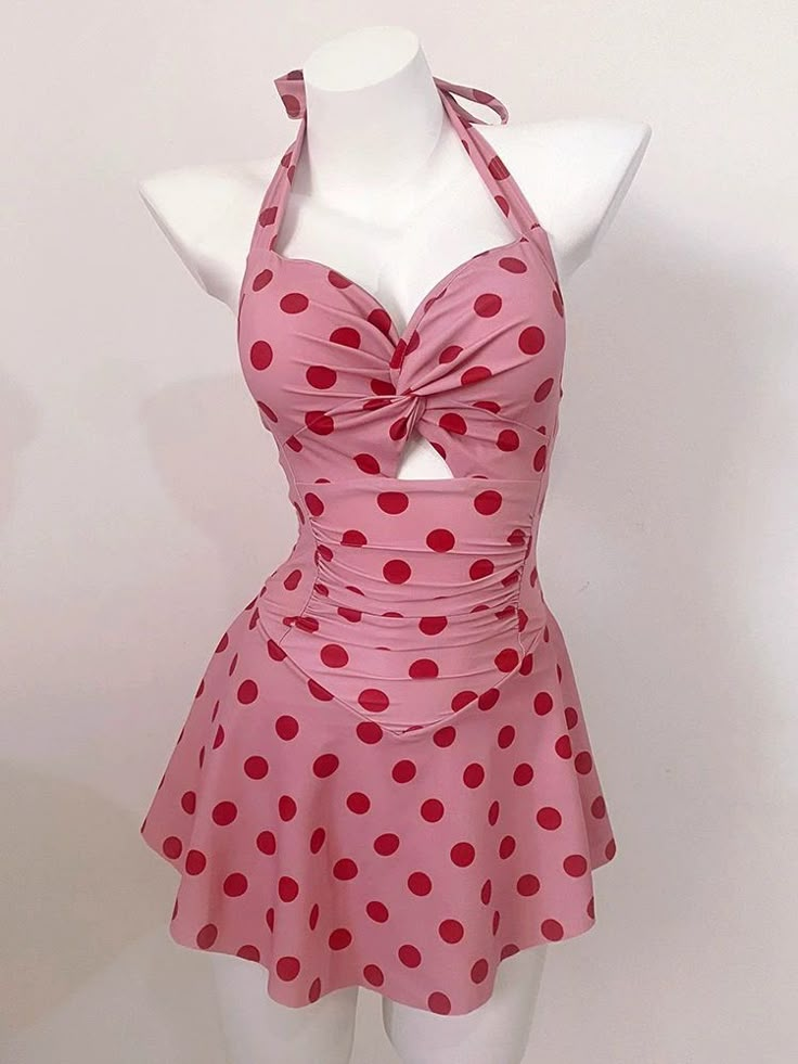 Polka dot pink bathing suitMaterial:polysterStyle:cuteFeatures:polka dotColor:pinkSize(cm):S,M,L,XL ,1inch=2.54cmM:40-50kg,bust:70A/70B/75A<p>L:weight:50kg-55kg,bust:75A/7B/80A</p><br/><p>XL:weight:55kg-60kg,bust:80A/80B/85A</p><br/><p>Note:Due to different measurement methods,there will be 1-3 error(unite:cm), please understand.</p><br/> Cute Swimming Outfits, Cute Swimming Suits With Skirt, Kawaii Swimsuit One Piece, Swim Suit Dress, Swim Dress Cute, Swim Dress Aesthetic, Cute Pink Summer Outfits, Swimdress Cute, Swim Dress Outfit