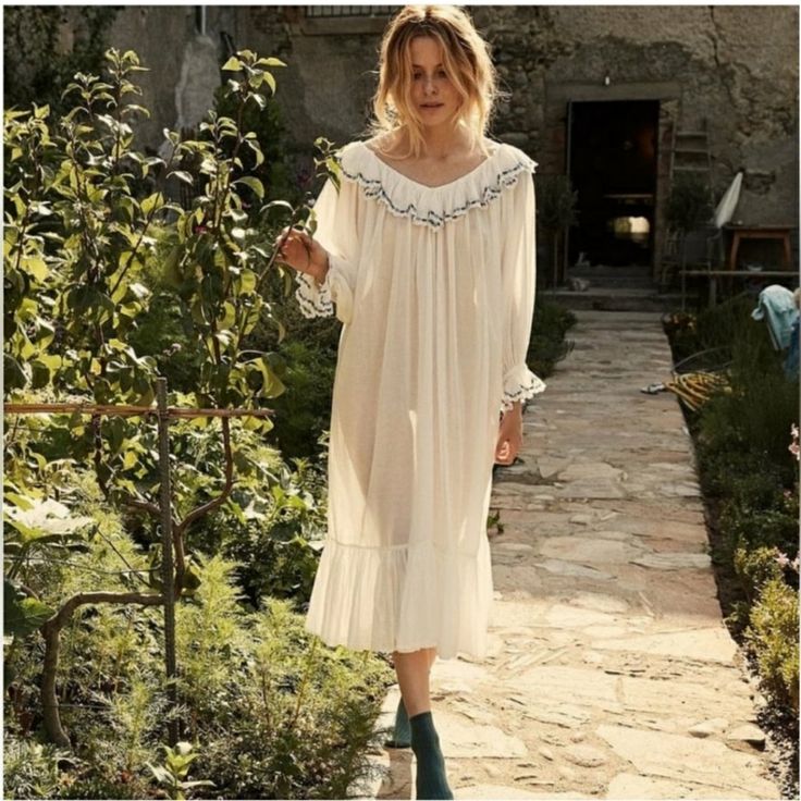 Iso Doen Solaris Dress Let Me K Ow If You Have Any Color Of These. Size Xs, S Or M Edwardian Nightgown, Maria Olympia, Bella Dresses, Nightgown Dress, Pure Country, Small Town Living, Summer Dreaming, Long Sleeve Cotton Dress, Seven Sisters