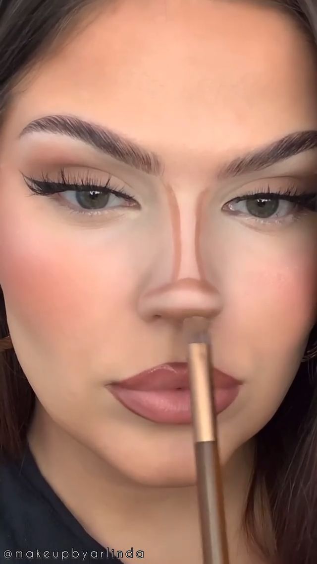 Makeup Looks Nose Contour, Makeup Ideas Nose Contour, Contour Map Makeup, Contour For Long Nose, Makeup For Different Face Shapes, Makeup Tutorial Nose Contour, Nose Contour For Long Nose, Nose Makeup Contour, Nose Contour Button Nose