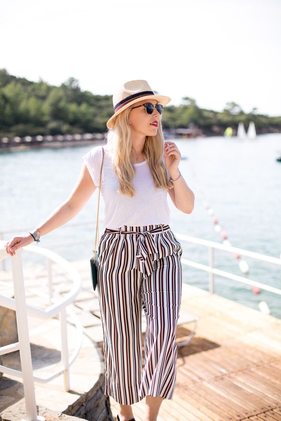 meilleure tenue pour l'été 2018 Outfit Con Palazo, Stripped Outfit, Fashion Outfits Winter, Fashion Outfits Summer, Striped Trousers, 70s Women, Pants Outfits, Pinterest Fashion, Marmalade