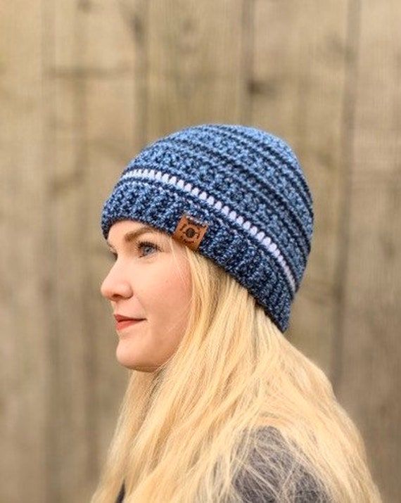 Winter Blue and White textured women's or men's beanie hat. Thick and soft! This hat is made with 100% Acrylic yarn. You'll be sure to stay warm and look great wearing this hat! Care: Machine wash and dry.  Refunds and Exchanges I gladly accept returns or exchanges. I want you to be happy with your purchase, so please contact me within 7 days after delivery if there is an issue with your item and I will work with you to return or exchange. Returns and exchanges must be shipped back within 14 day Foot Jewelry Wedding, Christmas Gifts Women, Fur Pom Pom Hat, Snow Hat, Mens Beanie Hats, Crochet Winter Hats, Messy Bun Beanie, Best Handmade Gifts, Pom Pom Beanie Hat