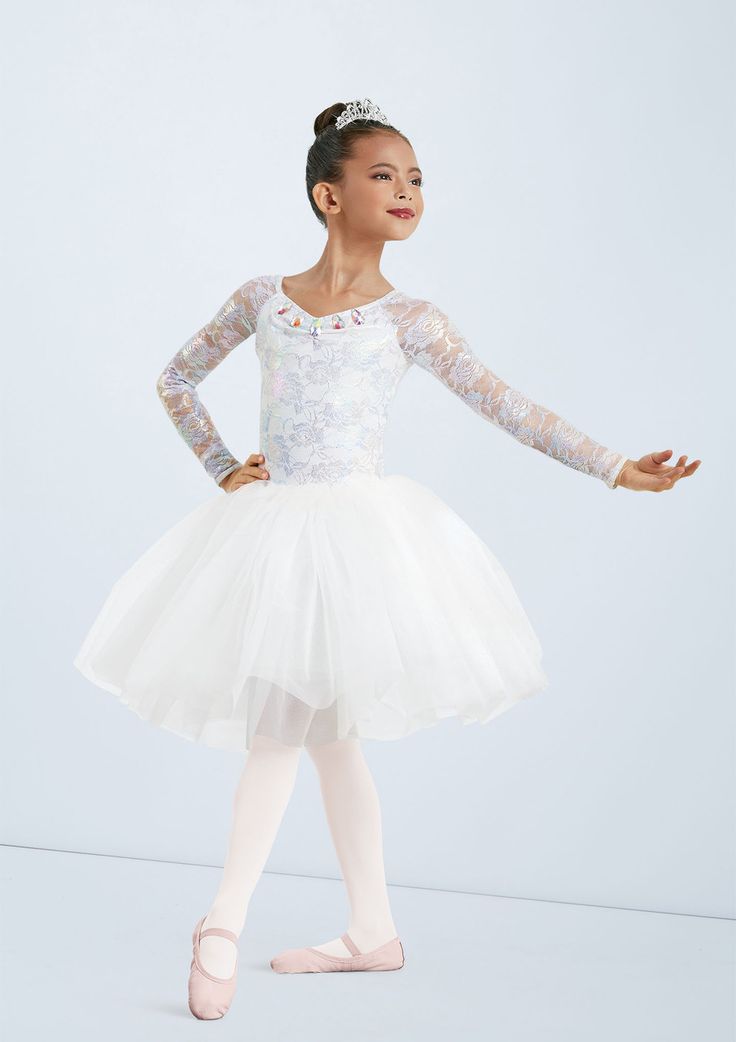 Dance Photo Poses, Ballerina Poses, Ballet Outfits, Neural Pathways, Ballet Pictures, Ballerina Costume, Tutu Ballet, Baby Ballerina, Ballet Poses